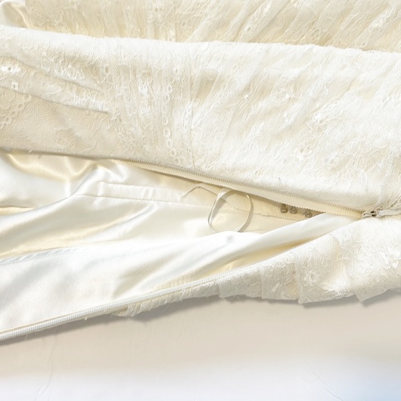 White By Vera Wang Wedding Dress Style VW351044 Size 2 - Picture 14 of 16